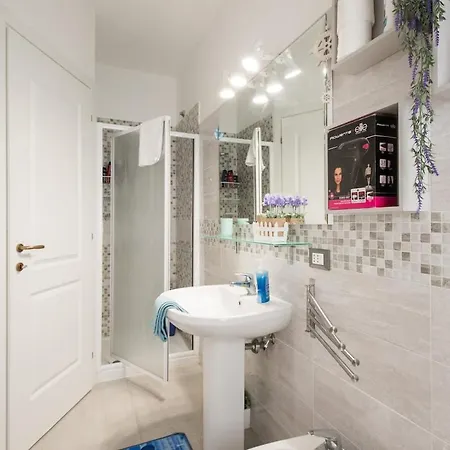 Bomboniera In The Heart Of Apartment Nettuno